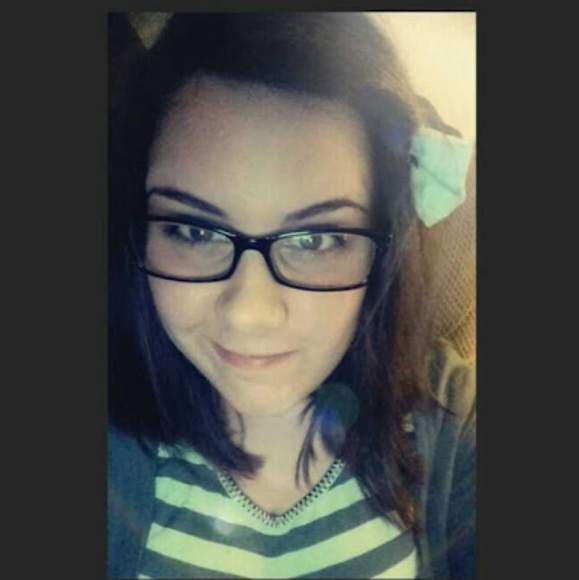 Meet your Posher, Pauline - Picture 1 of 1